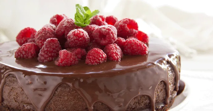 طرق تزيين الكيك بدون كريمة