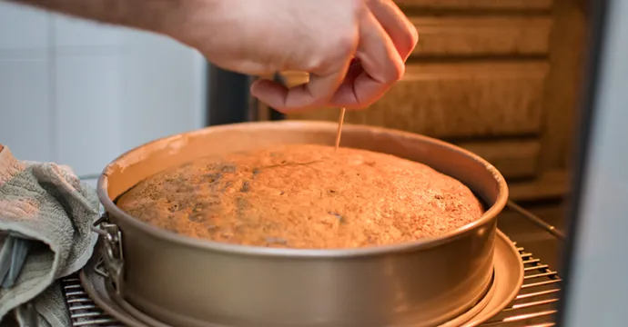 5 طرق للتأكد من نضوج الكيك